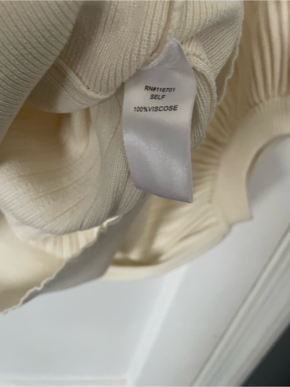 Karlie Cream V-Neck Ribbed Batwing Sweater Sz S - Picture 4 of 4